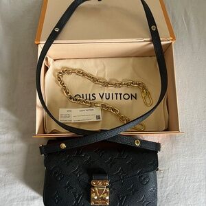 Louis VuittonBlack Monogram Empreinte Leather Pochette Metis Handbag